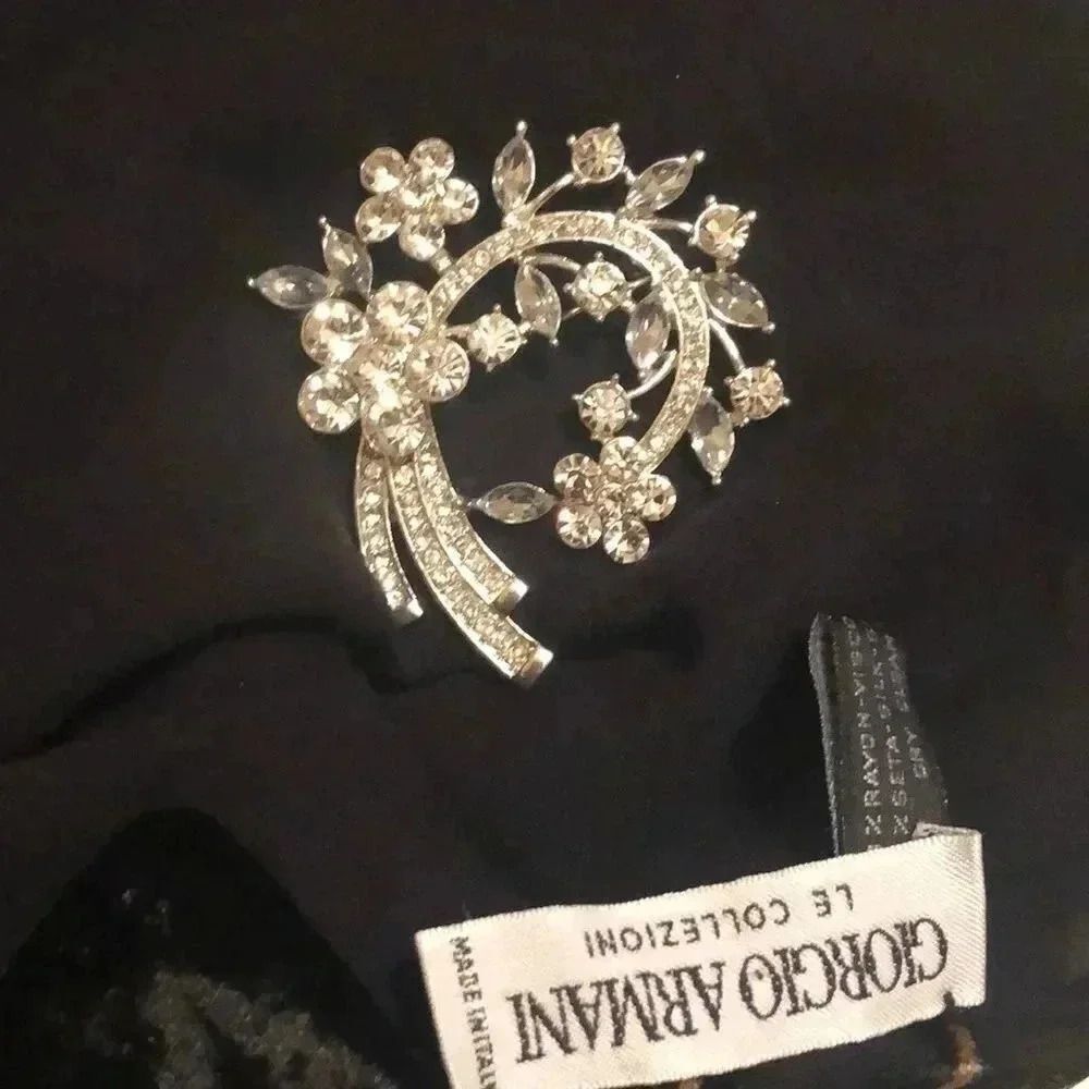 New Crystal brooch silver and paved crystal